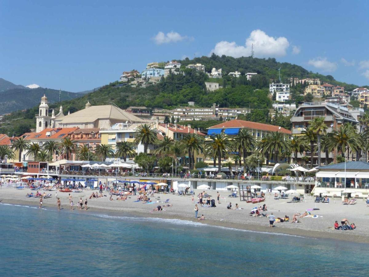 Fornaci 2 Rivieraholiday Пьетра-Лигуре Экстерьер фото