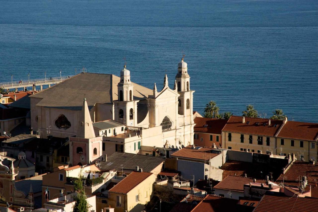 Fornaci 2 Rivieraholiday Пьетра-Лигуре Экстерьер фото