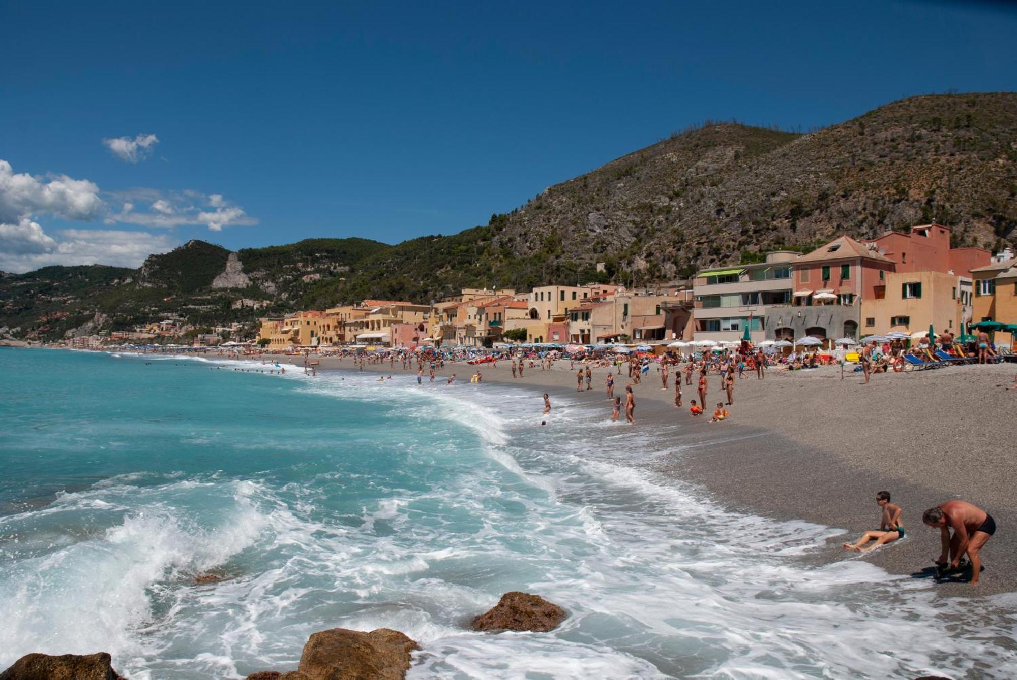 Fornaci 2 Rivieraholiday Пьетра-Лигуре Экстерьер фото